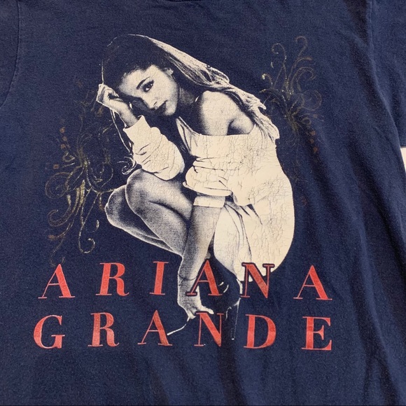 Ariana Grande the honeymoon tour t shirt - Picture 2 of 5